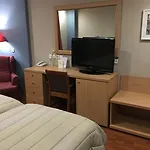 Hotel Athina Airport 3*