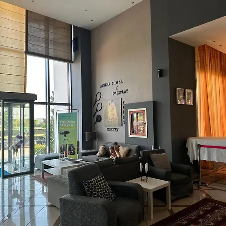 Hotel Athina Airport 3*