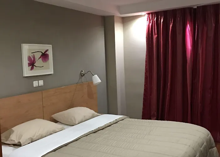 Athina Airport Hotell 3*