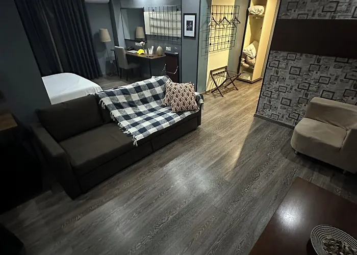 Athina Airport Hotell 3*